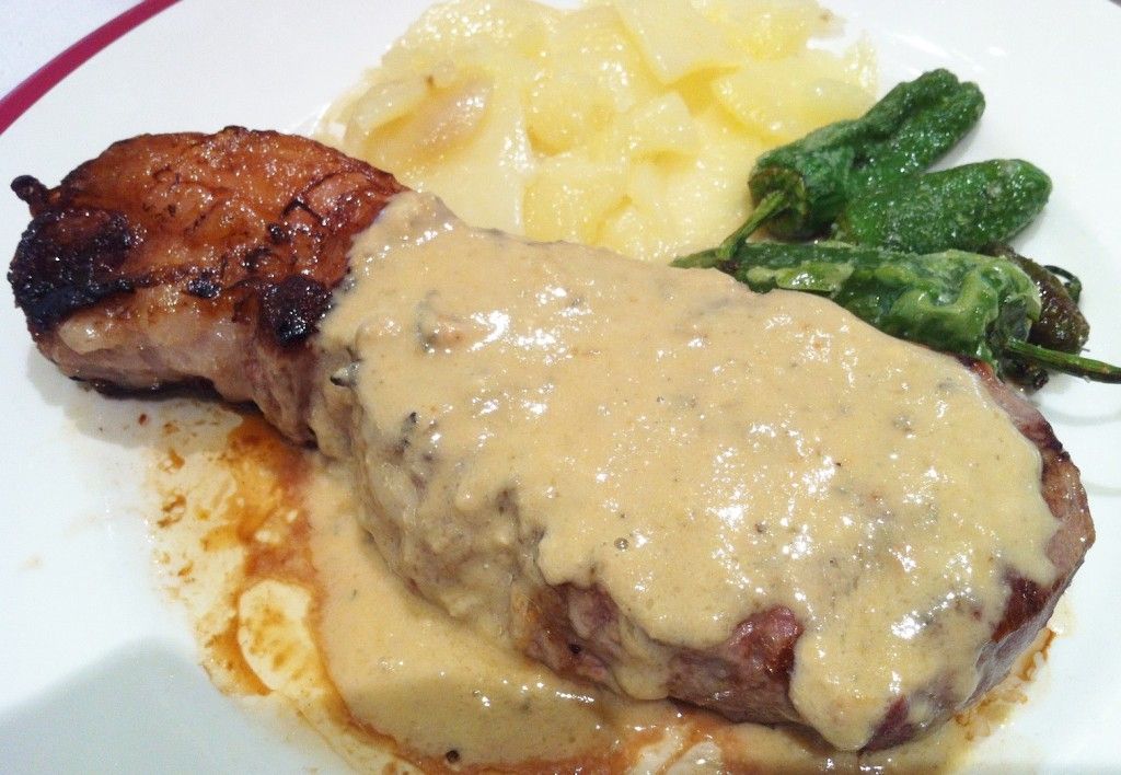 Cabrales sauce (Spanish blue cheese sauce)