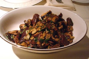 Garlic mushrooms (Setas al Ajillo)